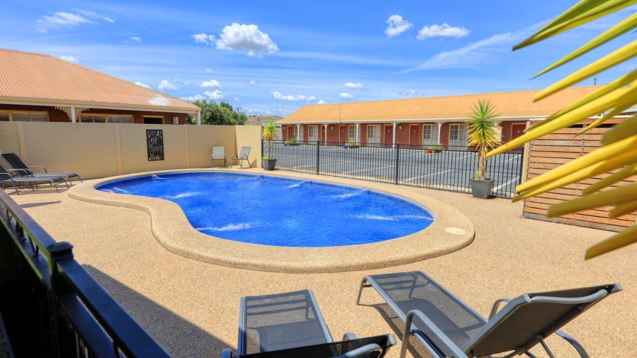 Top Of The Town Motel & Apartments Benalla Bagian luar foto