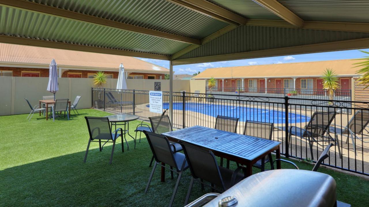 Top Of The Town Motel & Apartments Benalla Bagian luar foto
