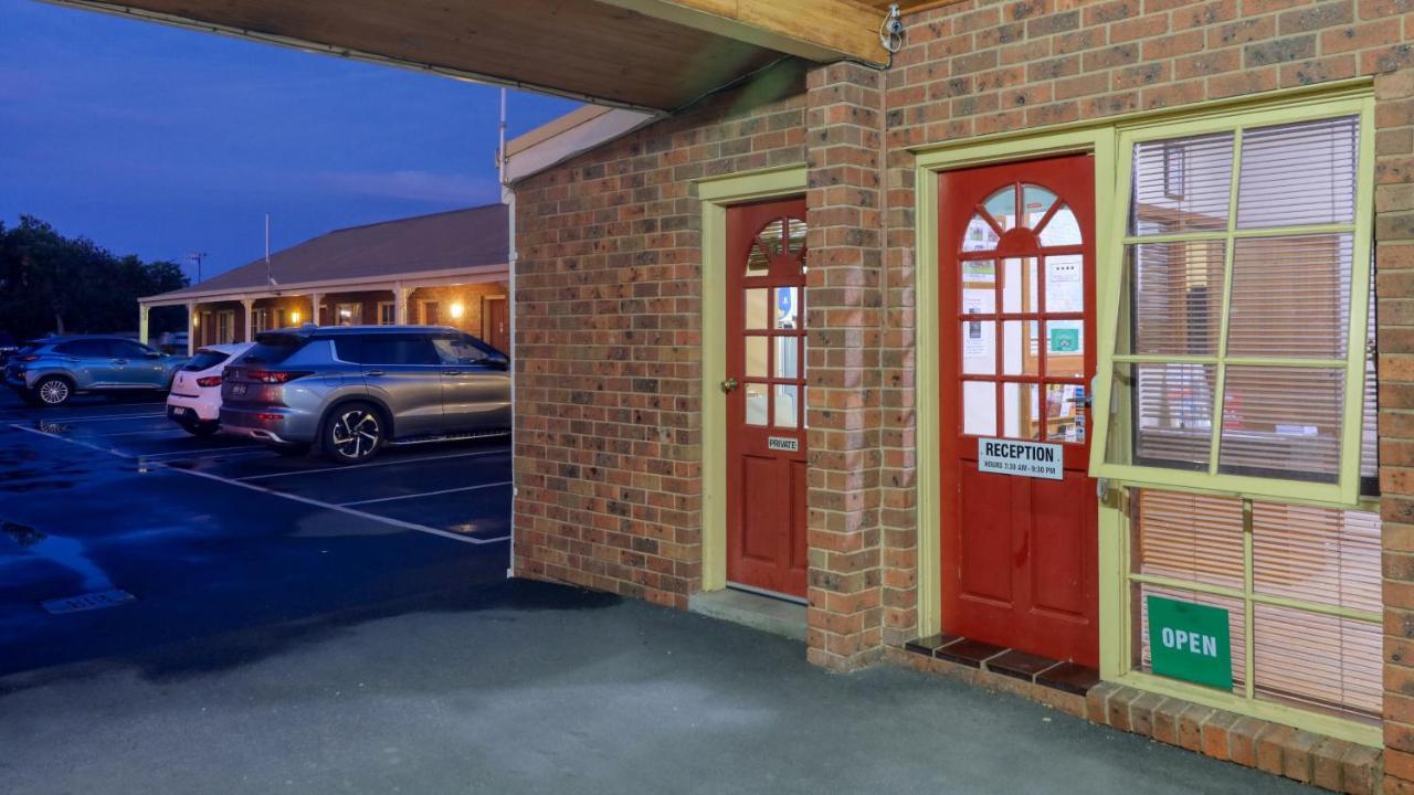 Top Of The Town Motel & Apartments Benalla Bagian luar foto