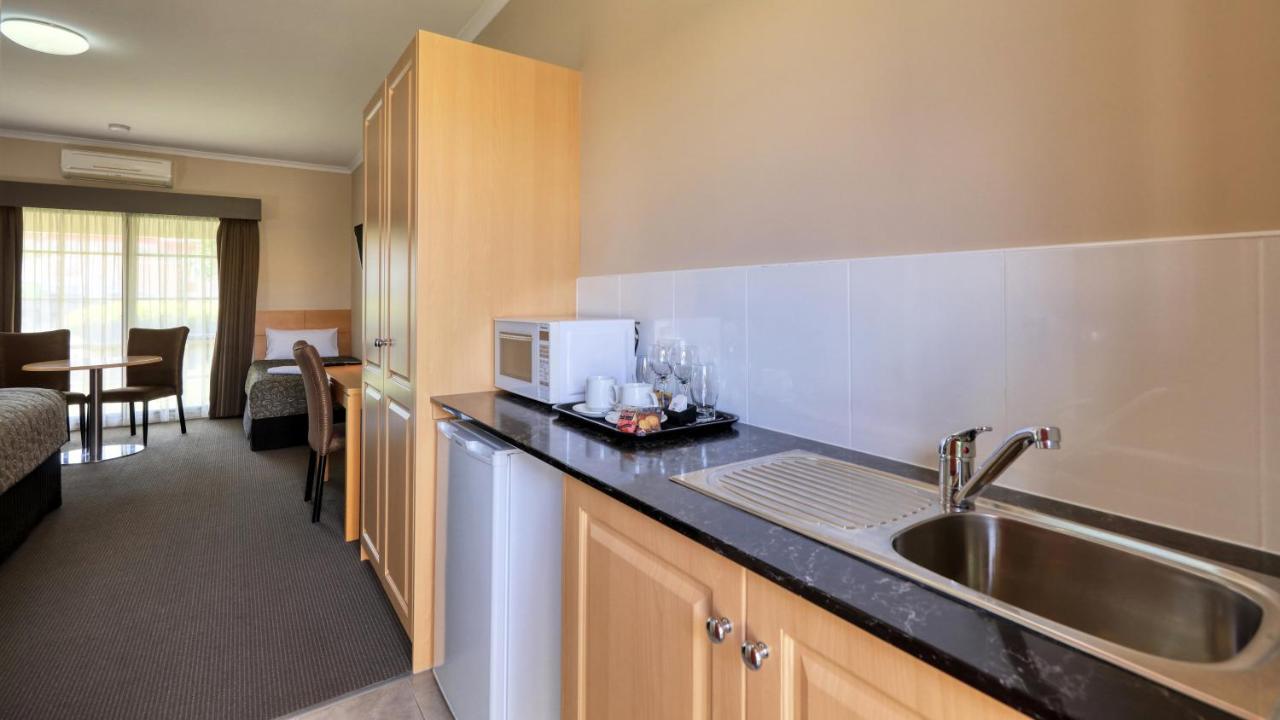 Top Of The Town Motel & Apartments Benalla Bagian luar foto