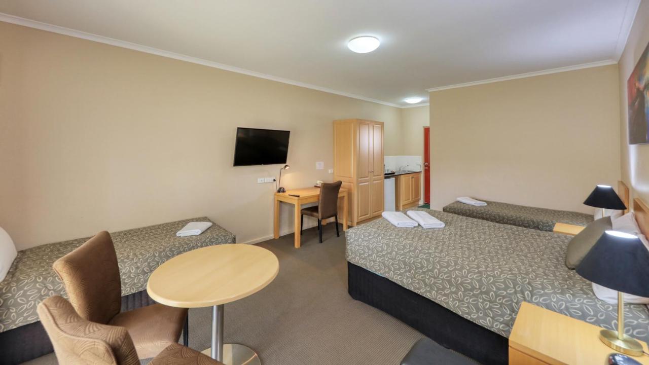 Top Of The Town Motel & Apartments Benalla Bagian luar foto