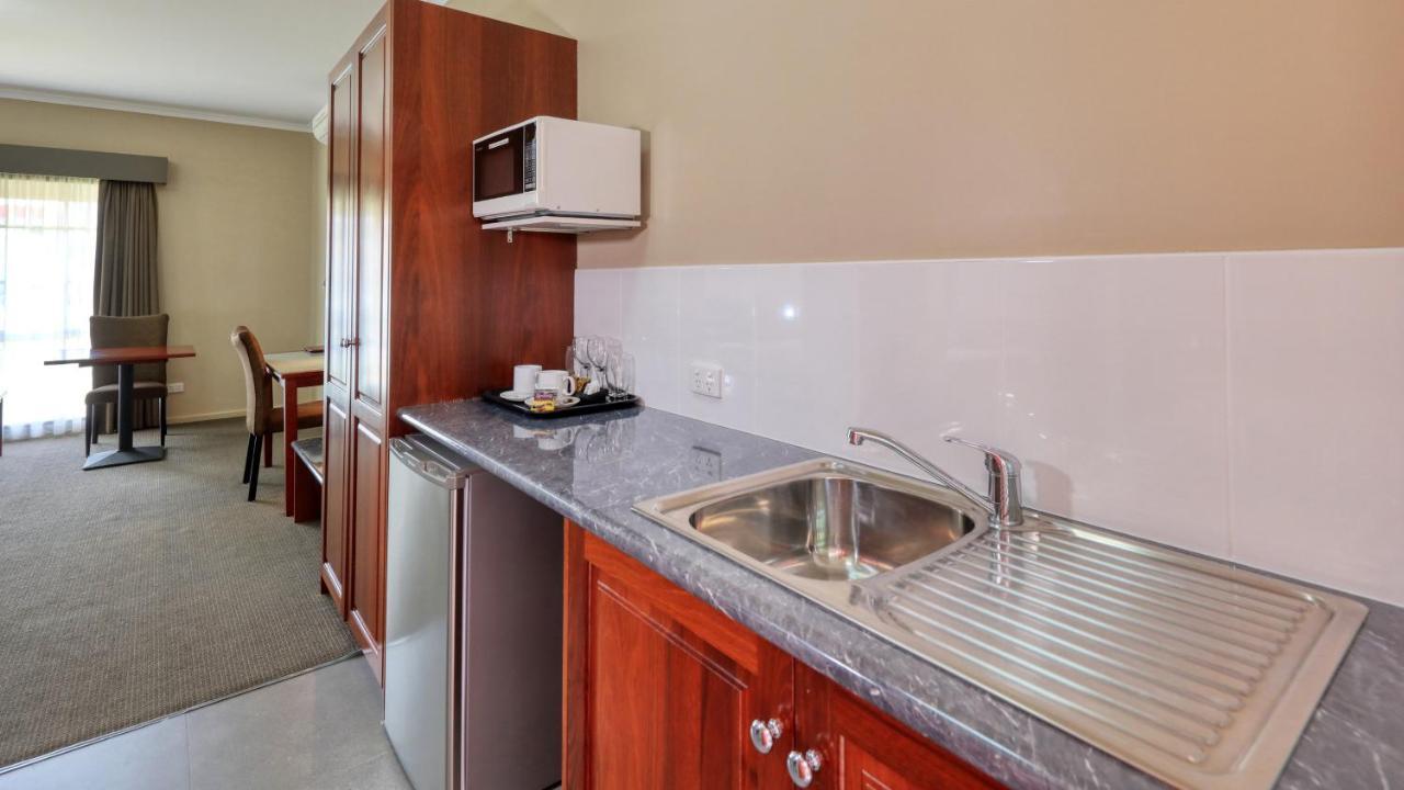 Top Of The Town Motel & Apartments Benalla Bagian luar foto