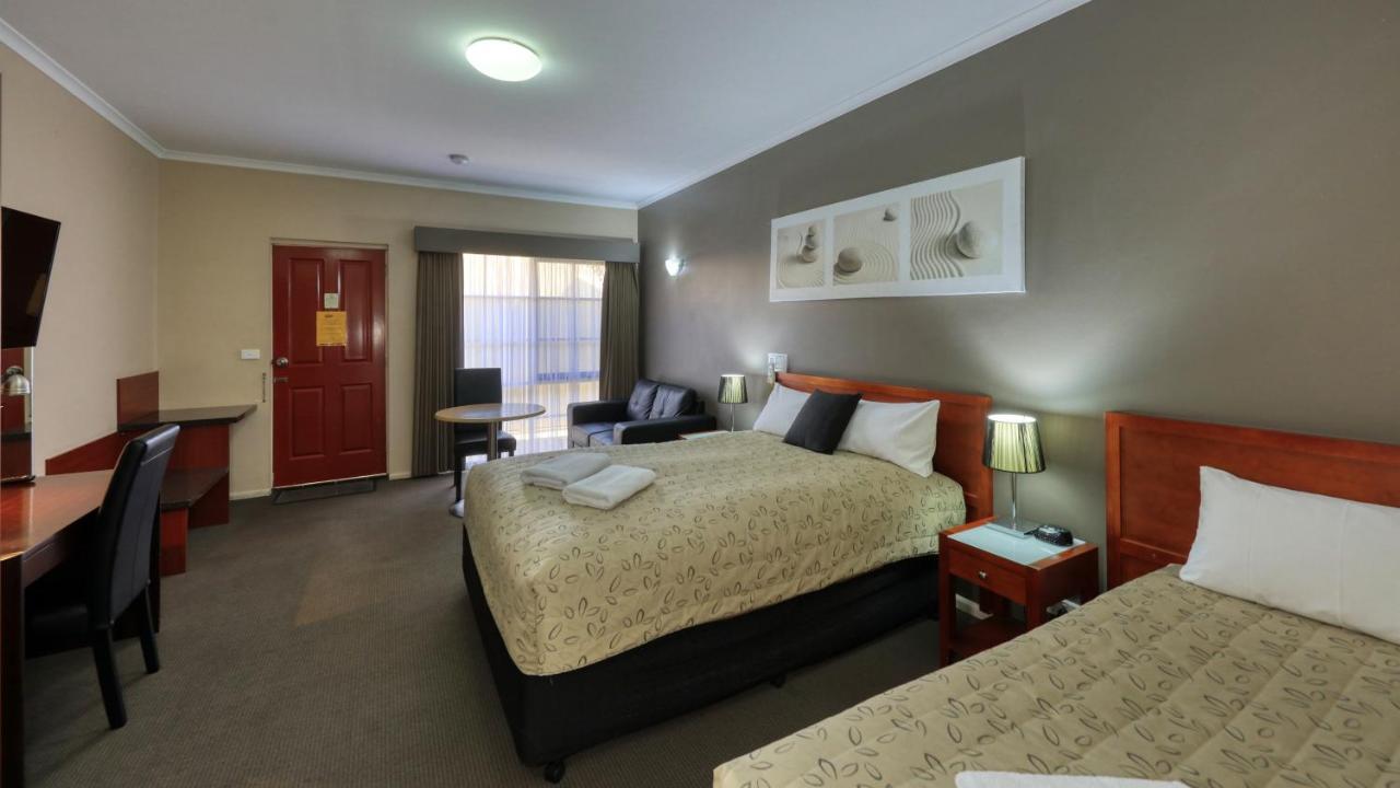 Top Of The Town Motel & Apartments Benalla Bagian luar foto