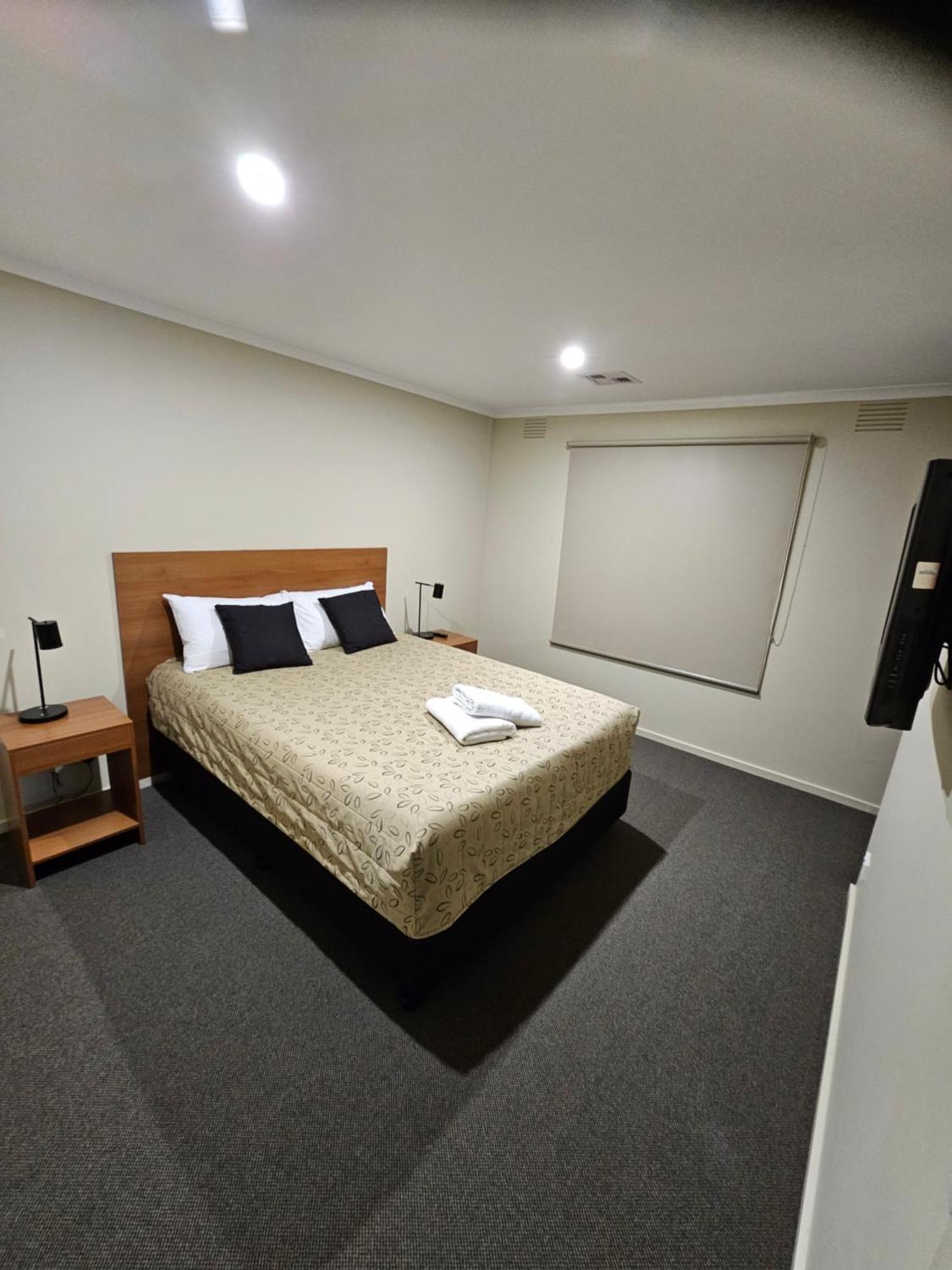 Top Of The Town Motel & Apartments Benalla Bagian luar foto